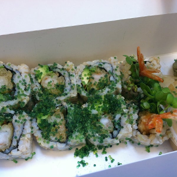 Das Foto wurde bei One Two Three Sushi von Millicent am 8/30/2013 aufgenommen