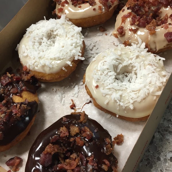 5/12/2016にAvon W.がDuck Donutsで撮った写真