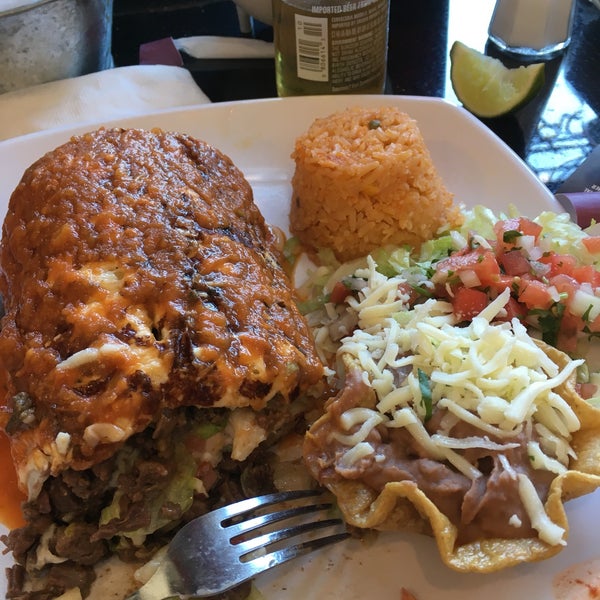 Снимок сделан в Sammy&#39;s Mexican Grill пользователем Steve S. 5/28/2017