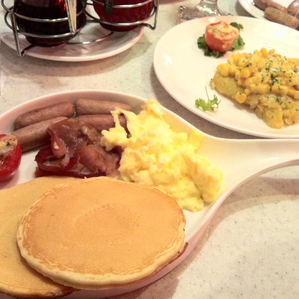 Снимок сделан в The All American Diner пользователем Neha S. 1/12/2013