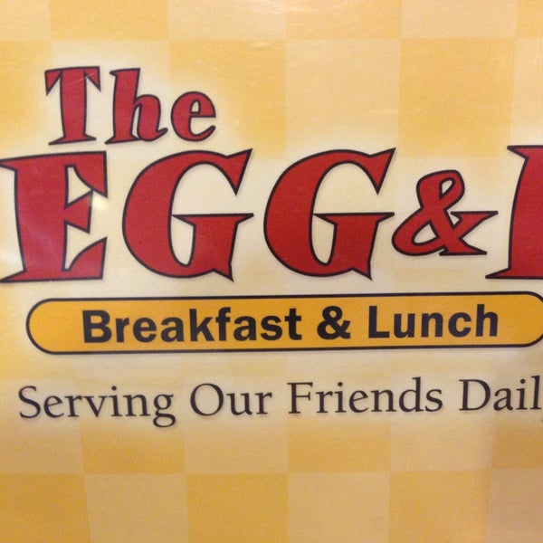 Foto diambil di The Egg &amp; I Restaurants- McAllen oleh Robert F. pada 12/22/2012