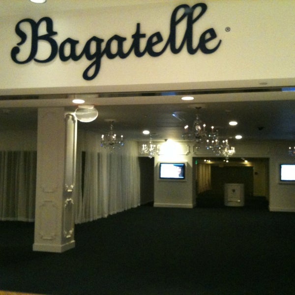 รูปภาพถ่ายที่ Bagatelle Supper Club โดย Edward G. เมื่อ 2/6/2013