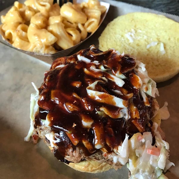 Pork Barrel BBQ Del Ray'da Barbekü Restoranı