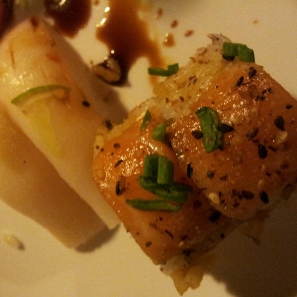 Foto diambil di Taishi | Express &amp; Sushi Lounge oleh Soraia  Hutten B. pada 8/8/2014