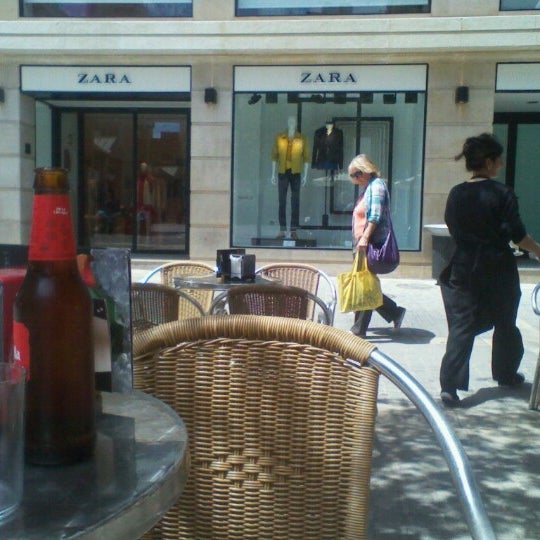 El Colonial Beer Garden