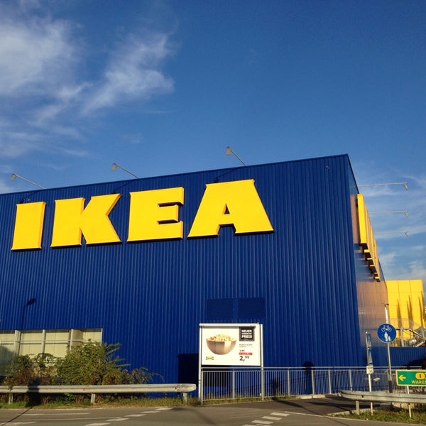 รูปภาพถ่ายที่ IKEA โดย Fallen R. เมื่อ 10/22/2013