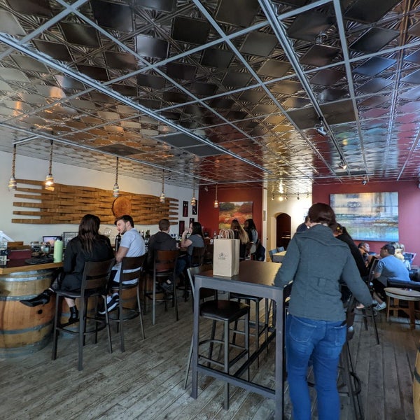 11/7/2022 tarihinde Alex M.ziyaretçi tarafından Carlson Creek Vineyard, Scottsdale Tasting Room'de çekilen fotoğraf