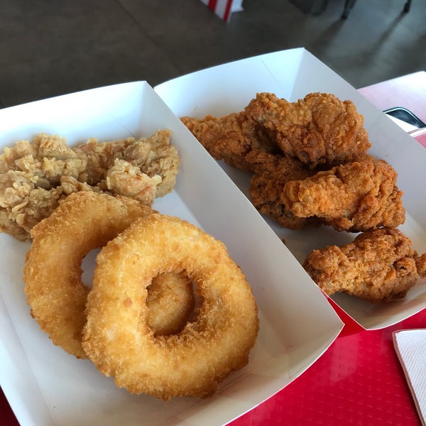 Kfc 24 часа. Kfc 24. Кфс авто. Kfc 24 часа. Kfc 24 часа.