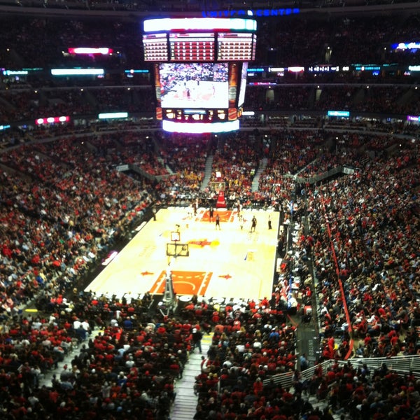 Foto tirada no(a) United Center por Hoki T. em 5/11/2013