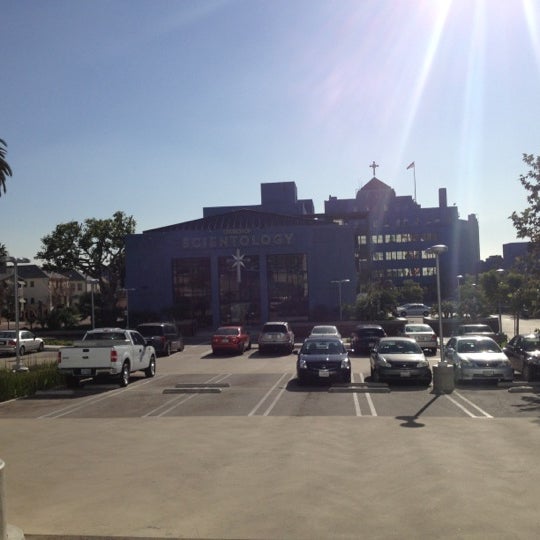 Foto tirada no(a) Church Of Scientology Los Angeles por Bill S. em 12/10/2012