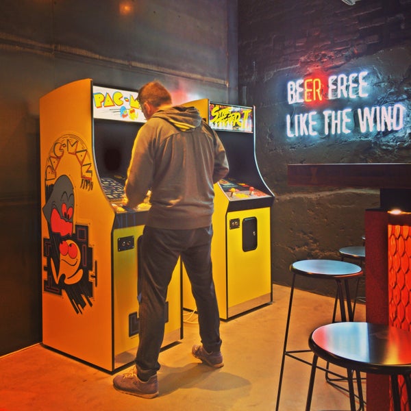 Кроме крафтового пива, можно понастальгировать ;) #oldschol #arcade