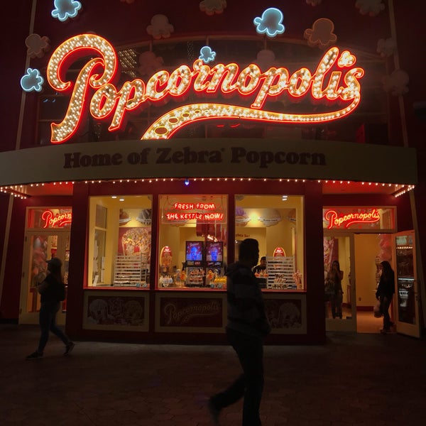 Photo taken at Popcornopolis by Beshayer on 11/6/2018