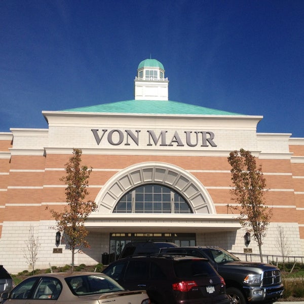 Von Maur opens at Eastview Mall
