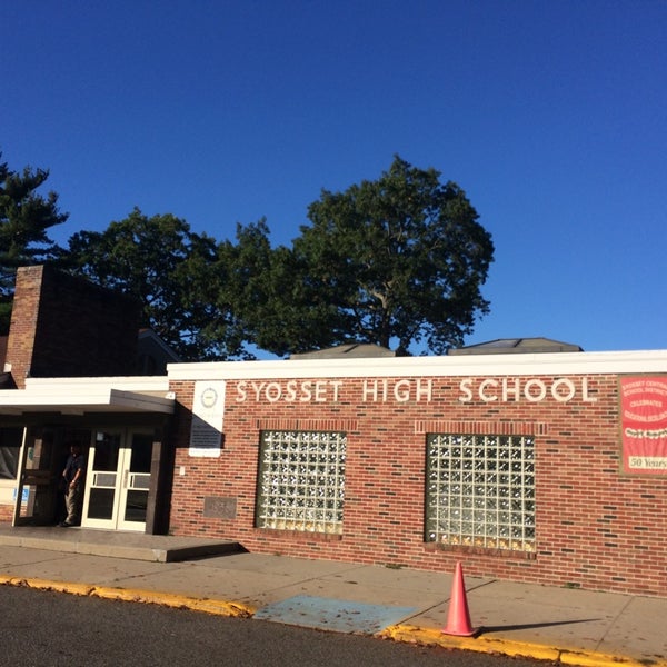 Photos at Syosset High School 6 tips from 332 visitors