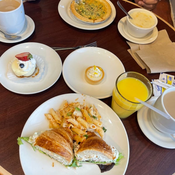 la Madeleine French Bakery & Café Arboretum Austin, TX