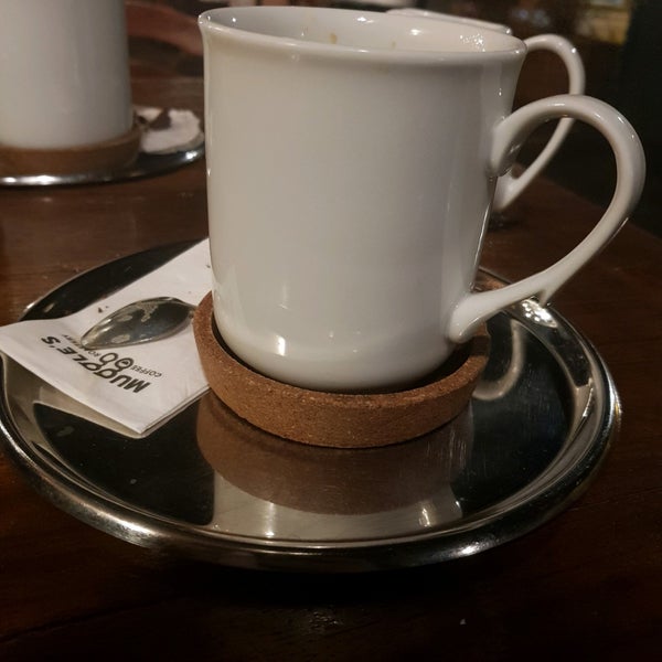 Photo prise au Muggle’s Coffee Roastery Özlüce par Berkan E. le12/23/2019