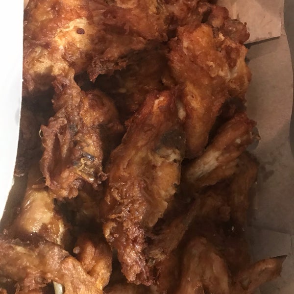 Photo taken at Honey&#39;s Kettle Fried Chicken by Sandy P. on 5/6/2019