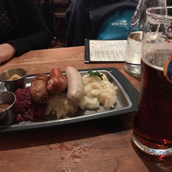 Photo taken at Heidelberg Restaurant by Sandy P. on 10/4/2019