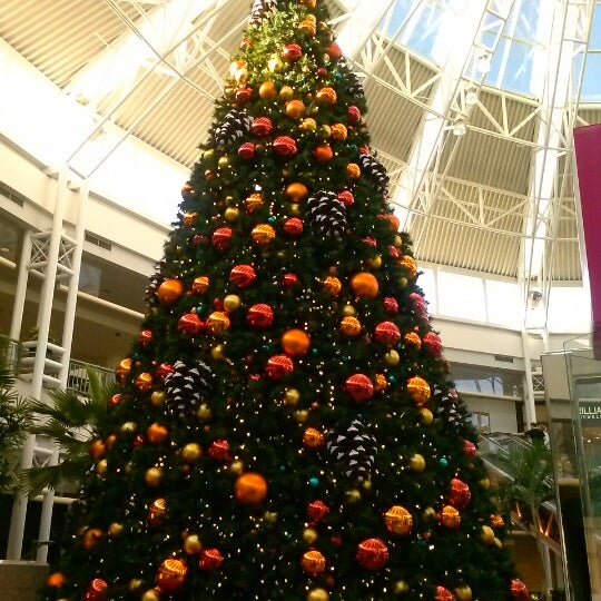 11/14/2012 tarihinde Serkan A.ziyaretçi tarafından Vista Ridge Mall'de çekilen fotoğraf