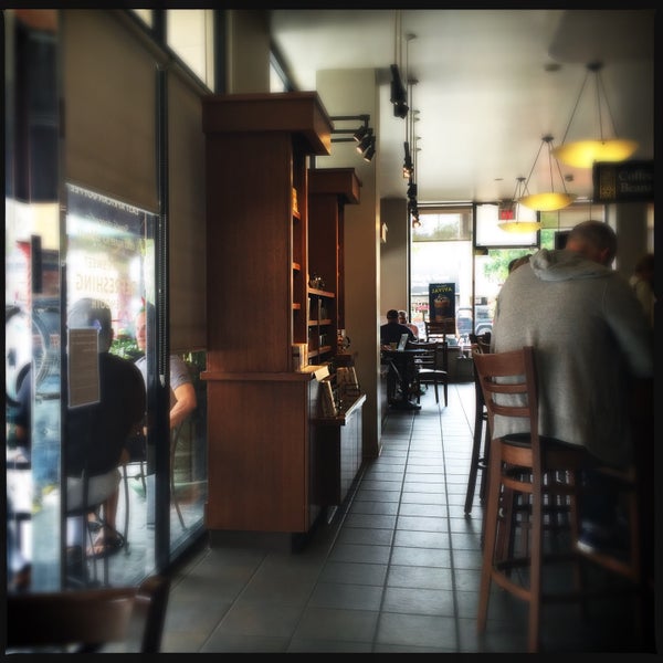 6/27/2015 tarihinde Arrimanziyaretçi tarafından Peet&#39;s Coffee &amp; Tea'de çekilen fotoğraf