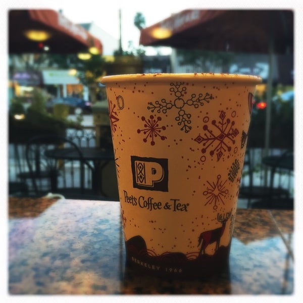 Foto tomada en Peet&#39;s Coffee &amp; Tea  por Arriman el 11/20/2014