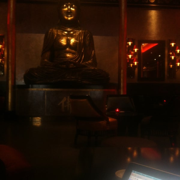 6/17/2013 tarihinde Marina B.ziyaretçi tarafından Buddha-Bar'de çekilen fotoğraf