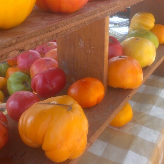 รูปภาพถ่ายที่ Broad Ripple Farmers Market โดย Andy @. เมื่อ 8/10/2013
