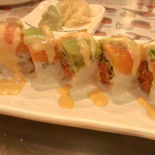 Снимок сделан в Yummy Grill &amp; Sushi пользователем Hernan V. 9/6/2013