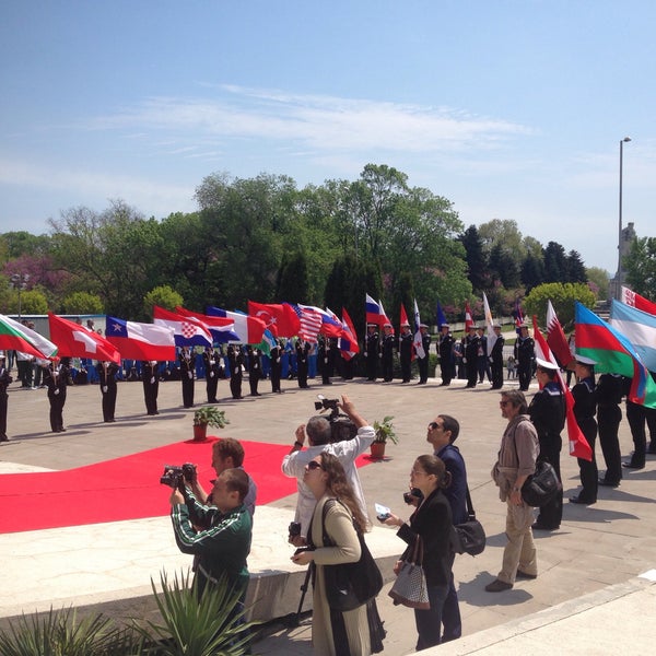 Дворец спорта меркулова воронеж. Курган дружбы Псков. Хатынь Беларусь. Автопробег. Хатынь Псковская область.