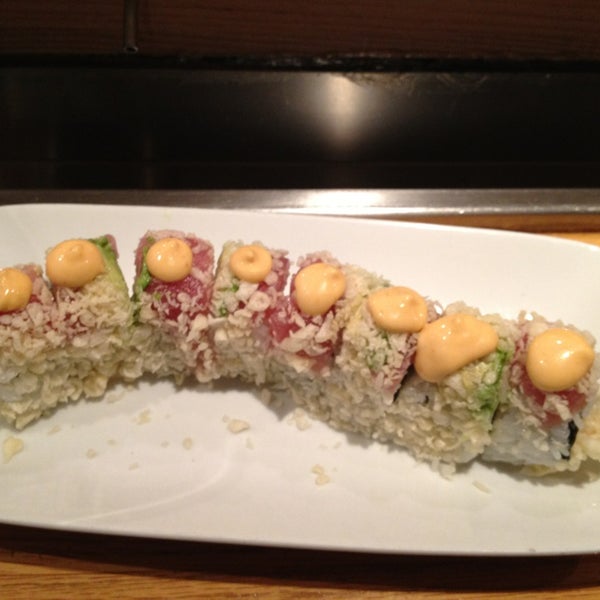 รูปภาพถ่ายที่ Banzai Sushi โดย Francis S. เมื่อ 1/31/2013