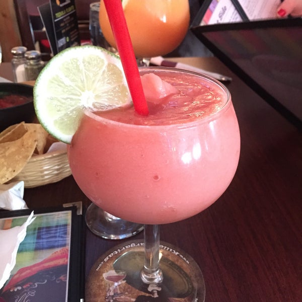 Снимок сделан в Cesar&#39;s Killer Margaritas пользователем Heather W. 2/22/2015