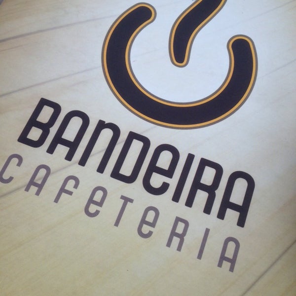 Photo taken at Bandeira Cafeteria by Yuri C. on 9/6/2014