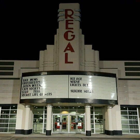 Photos at Regal Montrose Movies 15 tips from 2108 visitors