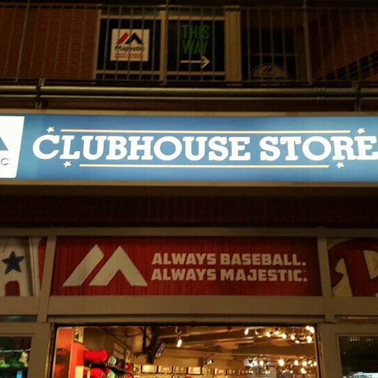 phillies stadium store