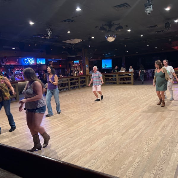 Photo taken at Round Up Country Western Night Club &amp; Restaurant by Bruno F. on 4/20/2022