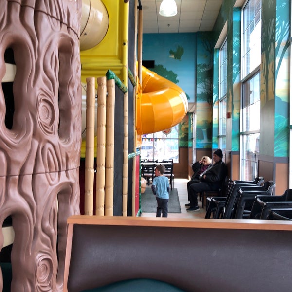 McDonald's Fast Food Restaurant in Schaumburg