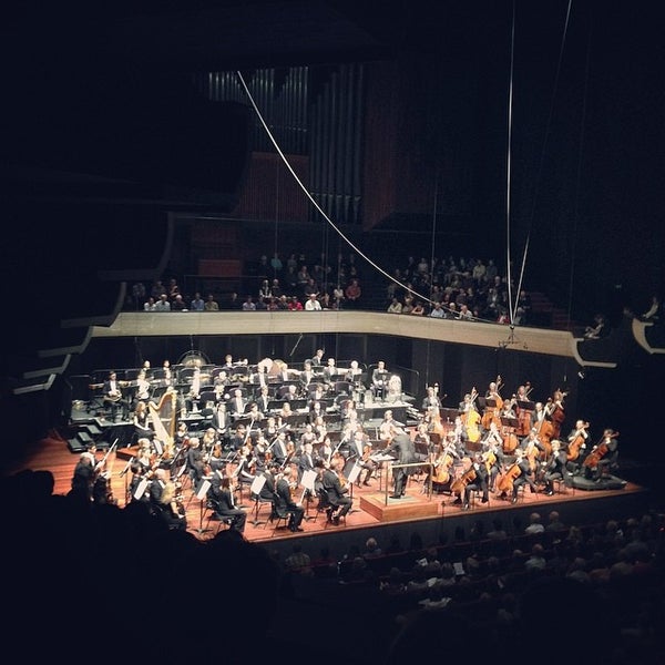 Foto diambil di Perth Concert Hall oleh Ethan L. pada 5/2/2014
