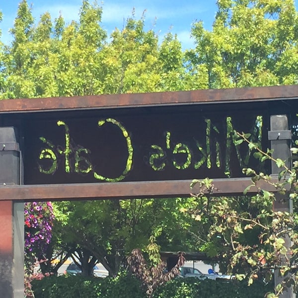 Mike's Cafe & Wine Bar Wine Bar