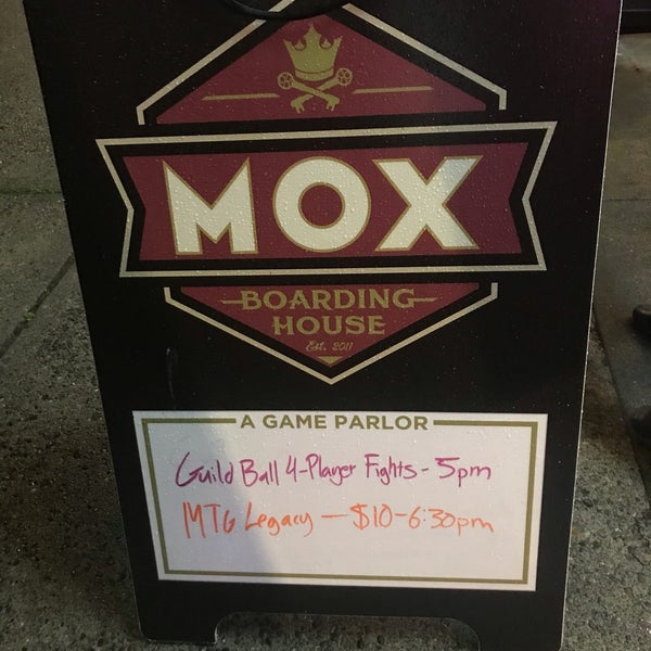 Foto diambil di Cafe Mox oleh Jeff P. pada 10/2/2018