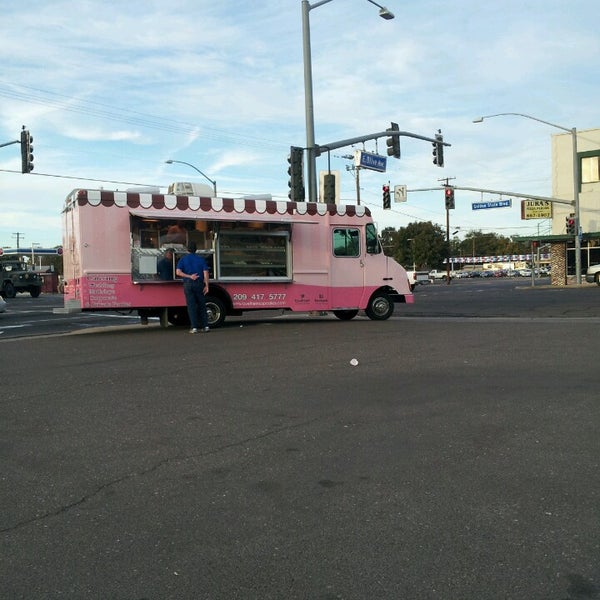 The Cupcake Lady Food Truck