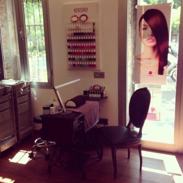 Das Foto wurde bei Onda Hair &amp; Beauty Salon von Piero Z. am 7/22/2013 aufgenommen