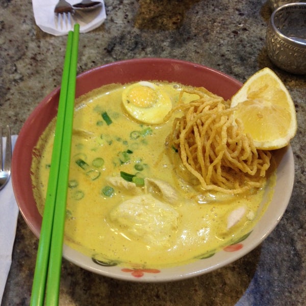 Photo taken at Ghin Khao Thai Food by Kai Feng T. on 9/1/2014