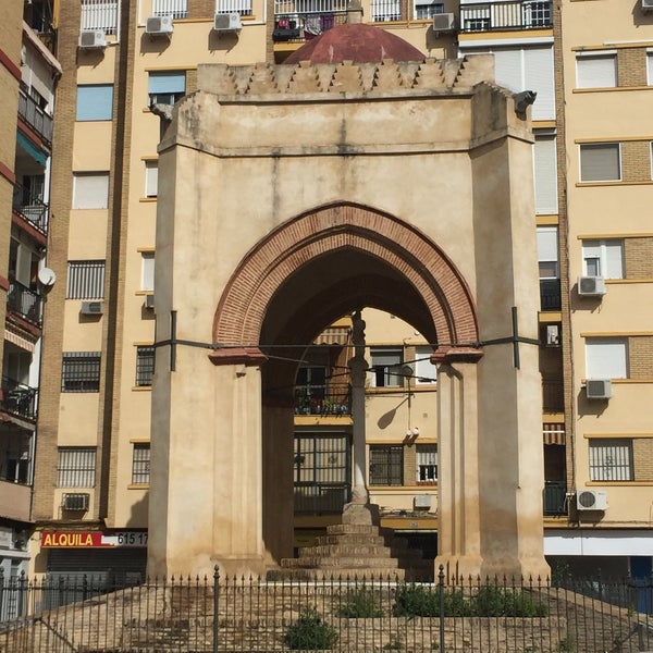 Templete de la Cruz del Campo - Historic Site in Sevilla