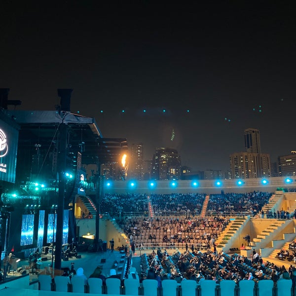 Foto diambil di Al Majaz Amphitheatre oleh M. Q. pada 12/17/2021