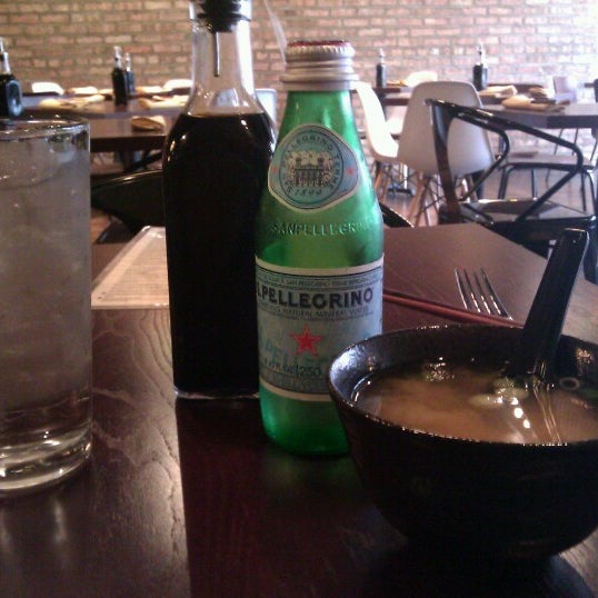 12/20/2012にJasleen J.がPolygon Cafeで撮った写真