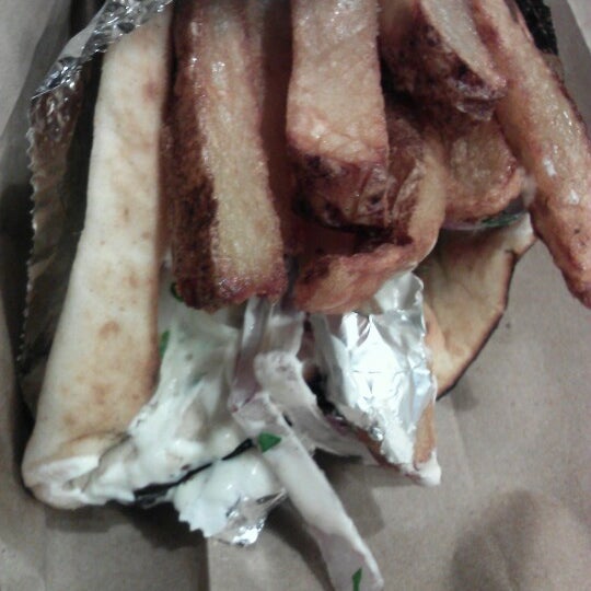 1/2/2013にNati R.がKing Souvlaki of Astoriaで撮った写真