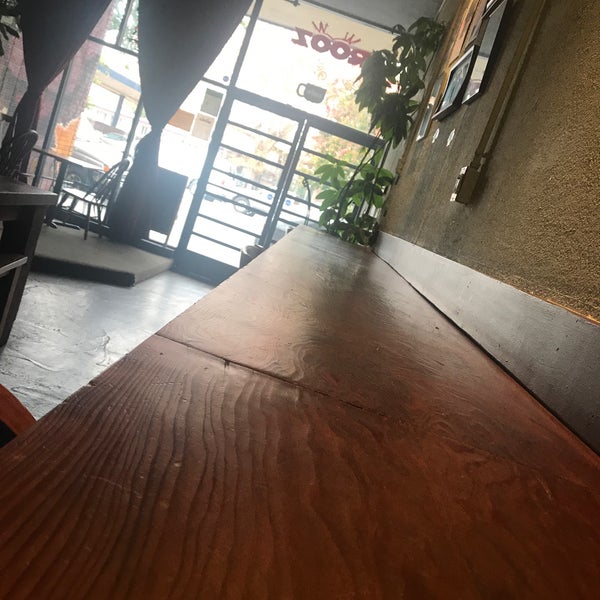 11/27/2019 tarihinde George K.ziyaretçi tarafından Rooz Cafe'de çekilen fotoğraf