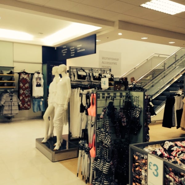 Primark Clothing Store in Sutton