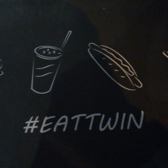 Photo taken at Twin Burger by Aline V. on 3/1/2015
