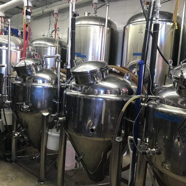 7/7/2018 tarihinde Bryan M.ziyaretçi tarafından Transmitter Brewing'de çekilen fotoğraf